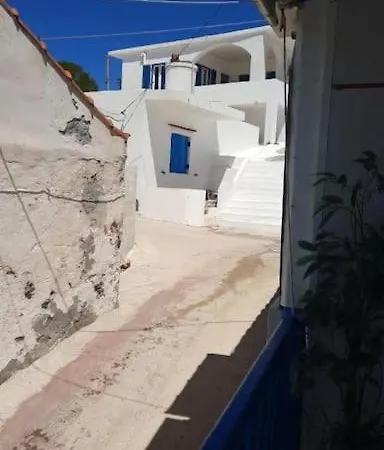 Cozy 60 Metres Away From The Βίλα