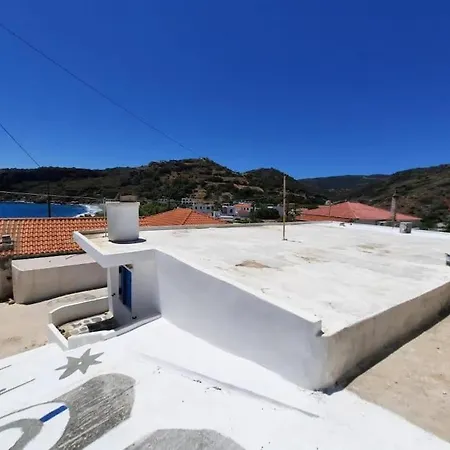 Cozy 60 Metres Away From The Villa *